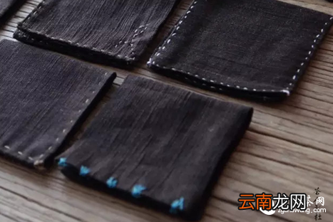 一针一线织茶巾，千折百叠炼茶心