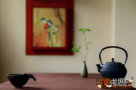 一针一线织茶巾，千折百叠炼茶心