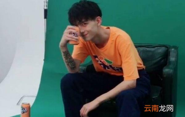 什么会引起男生吃醋 男人吃醋为什么不表现出来