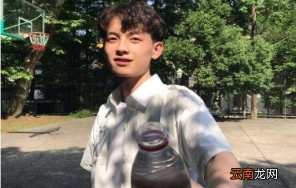 男人吃醋的表现有哪些 男人吃醋说明什么
