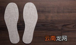 鞋垫可以放洗衣机洗吗，鞋垫子能放洗衣机洗吗