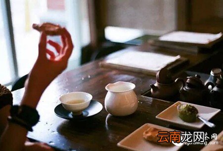 4个“黑色时段” 喝茶最伤身