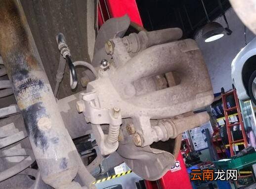 标致307后轮轴承更换教程是什么