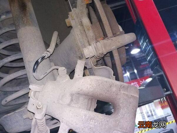 标致307后轮轴承更换教程是什么