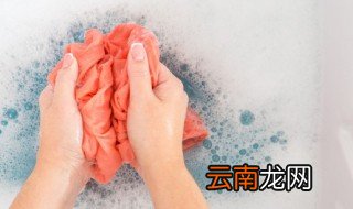 聚氨酯衣服可以机洗吗 聚酯纤维的衣服可以机洗吗