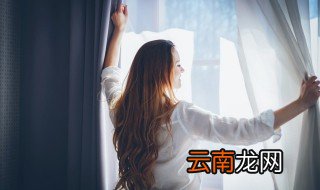 窗帘带扣环可以机洗吗 带环的窗帘可以机洗吗
