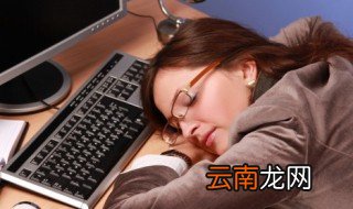 梦见赤脚是什么意思 梦见赤脚的含义