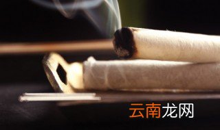 感冒初期刮痧和艾灸哪个好 感冒初期刮痧和艾灸怎么选