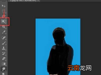 如何修改照片背景色
