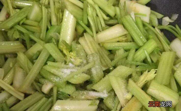芹菜腐竹怎么炒