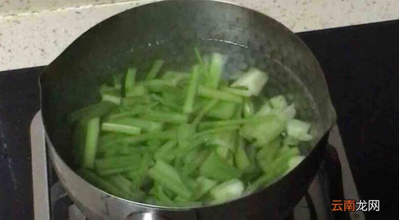 芹菜肉丝怎么炒