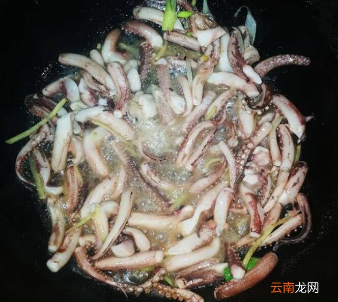 韭菜炒鱿鱼怎么炒