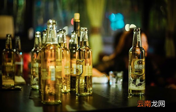 一天喝一瓶啤酒对身体有害吗 一天喝一瓶啤酒的好处与坏处