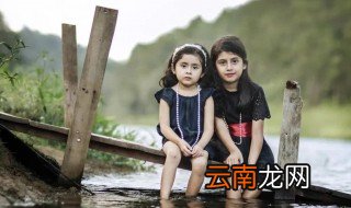 姓何的女孩名字超好听 何姓女孩子名字好听文雅