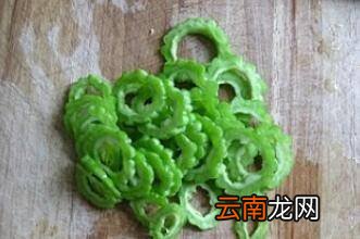 苦瓜炒鸡蛋怎么炒好吃