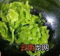 苦瓜炒肉丝怎么做