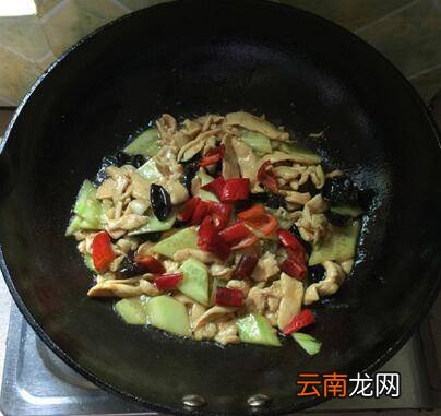 鸡胸肉怎么炒好吃