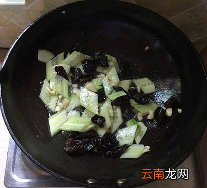 鸡胸肉怎么炒好吃