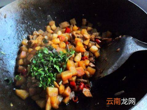 萝卜丁怎么炒好吃