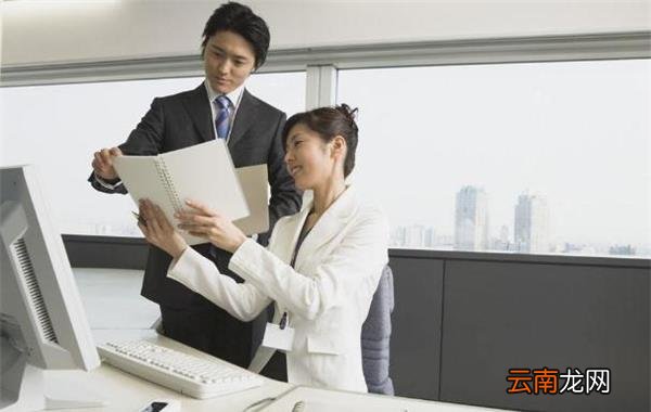 办公室恋情分手后怎么相处 办公室恋情分手后要不要辞职