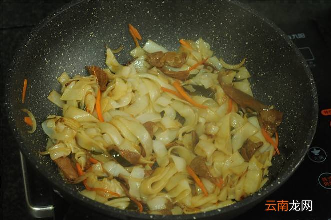 河粉怎么炒不会断