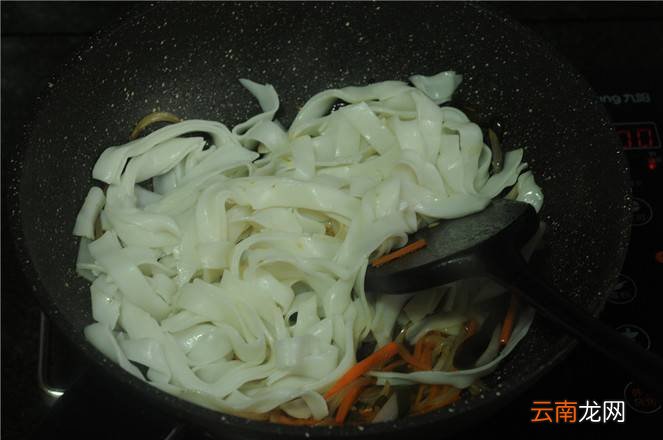 河粉怎么炒不会断