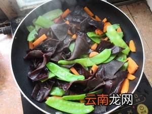 木耳鸡蛋胡萝卜怎么炒