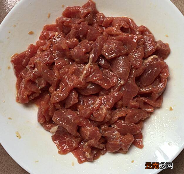 金针菇和肉怎么炒好吃