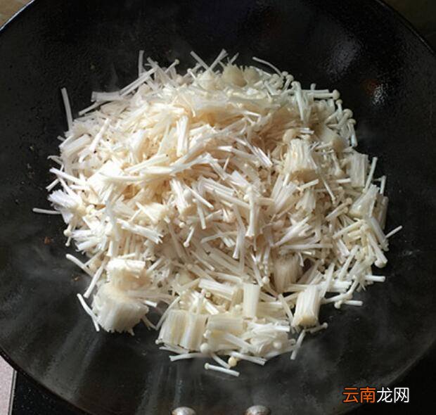 金针菇和肉怎么炒好吃
