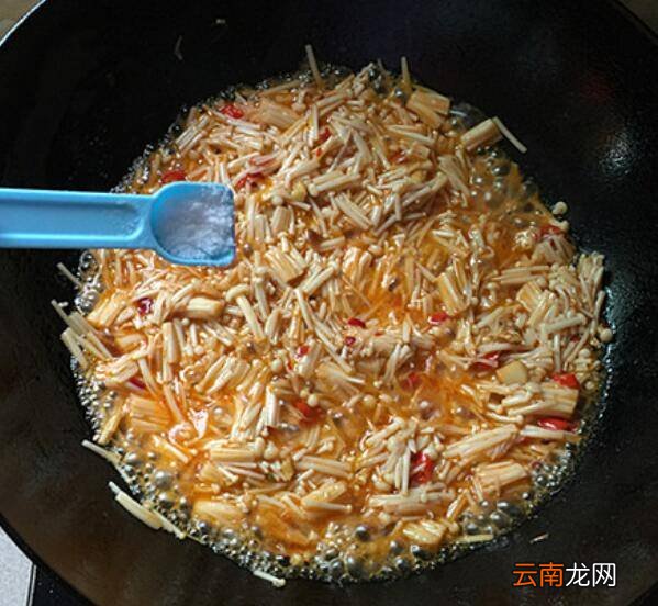 金针菇和肉怎么炒好吃