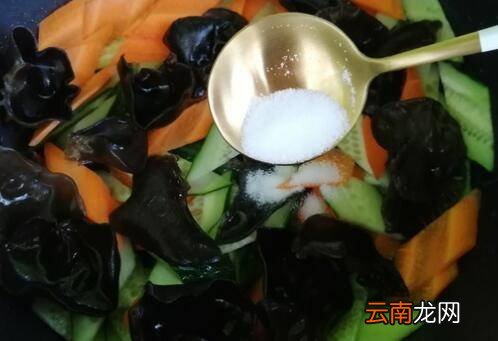 木耳黄瓜怎么炒好吃