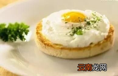 煎荷包蛋的步骤是什么,煎荷包蛋的制作材料与步骤