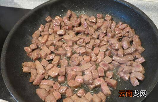 牛肉粒怎么炒会嫩
