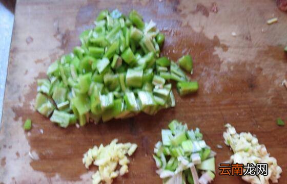 牛肉粒怎么炒会嫩