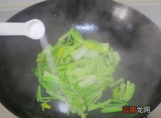 牛肉炒芹菜怎么做