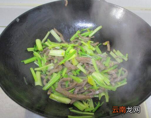 牛肉炒芹菜怎么做