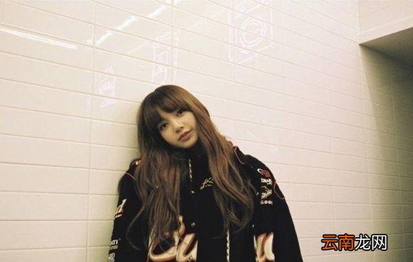 第一次跟女友接吻怎么做 第一次和女友接吻需要多长时间