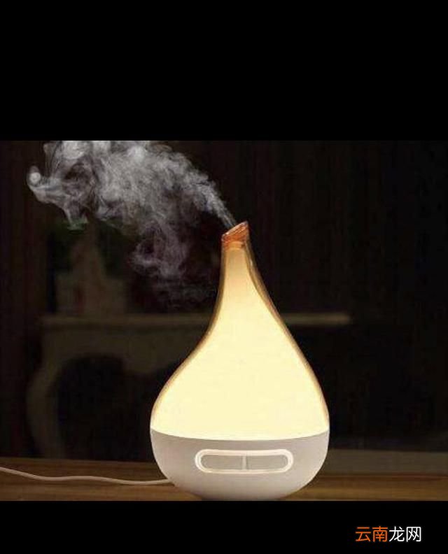 开空调要不要在旁边放水