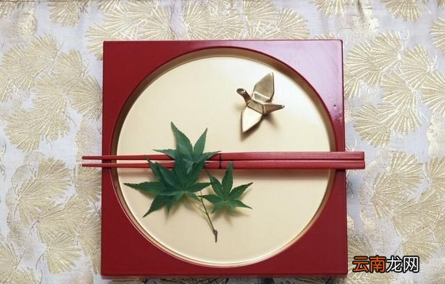 很多人不会用筷子 用筷子的方式不对真的很丢人吗