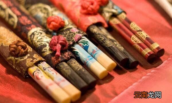 很多人不会用筷子 用筷子的方式不对真的很丢人吗