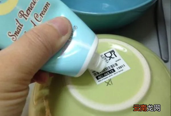 清洗皮衣用什么清洗剂，最简单的皮衣内衬清洗办法