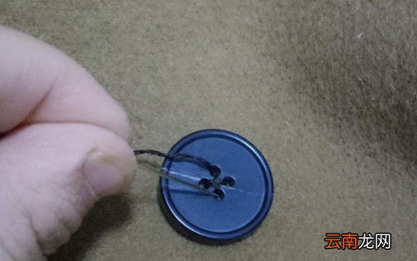 纽扣怎么缝，扣子怎么缝