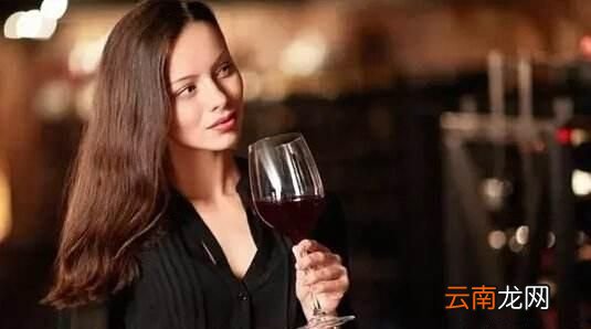 葡萄酒杯为啥都是高脚的