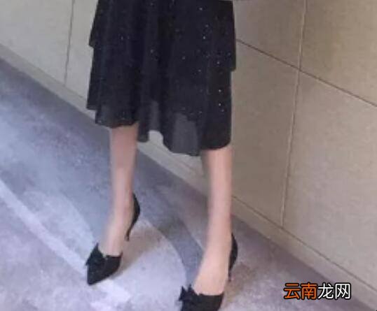 蛋糕裙适合搭配哪种鞋子