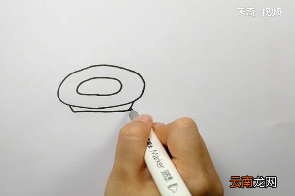 盘子简笔画