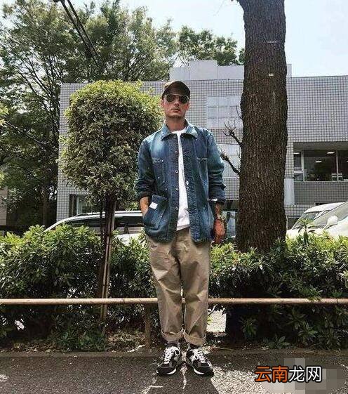 工装衬衫怎么搭配裤子
