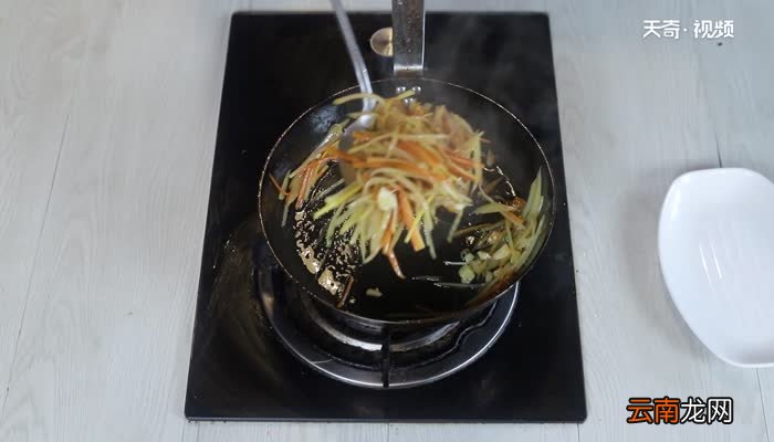 剩下的饺子皮怎么做好吃 饺子皮的做法
