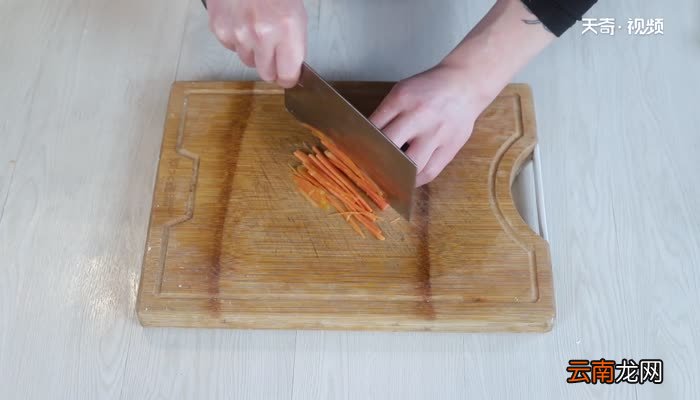 剩下的饺子皮怎么做好吃 饺子皮的做法