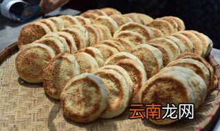 高炉烧饼的配料和制作方法 高炉烧饼做法