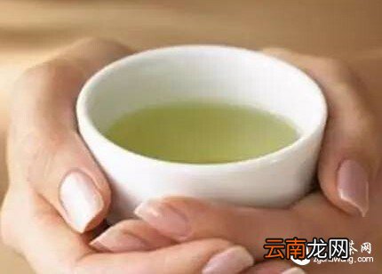 手执香茗，用心品尝，让生活更舒心